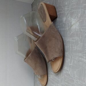 Born Opal Suede Leather Slip On Womens 12 Beige 2.5 Heel